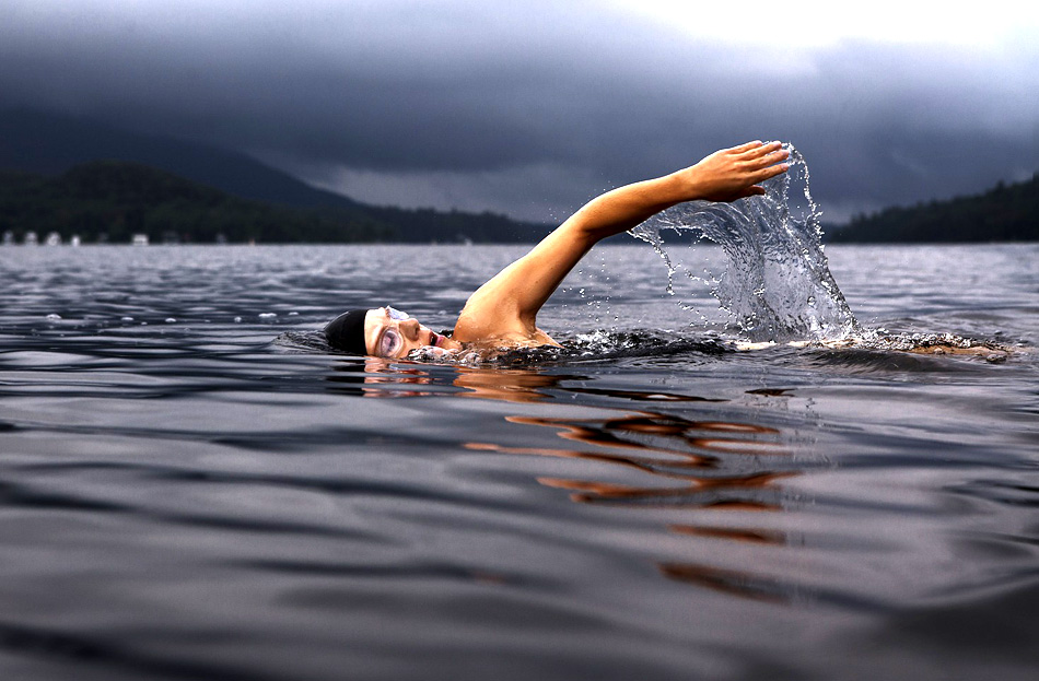 Swimming in Sri Lanka - Pledge Holidays