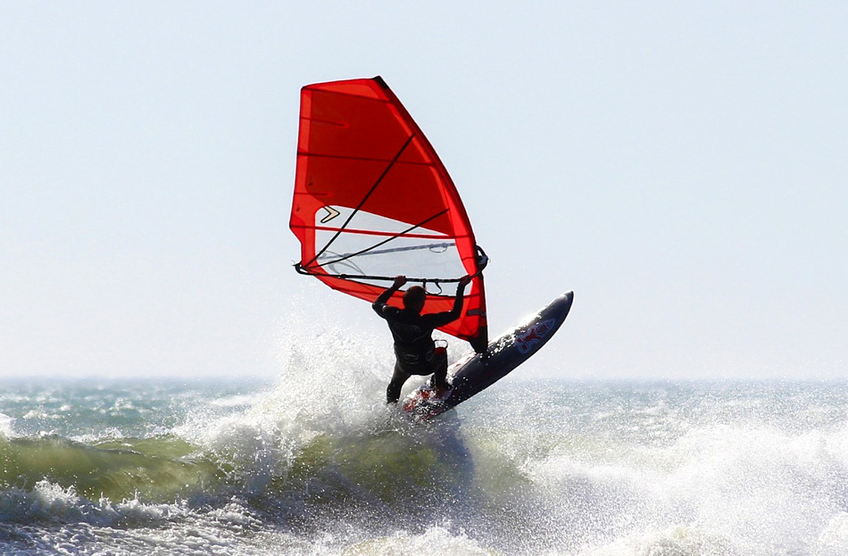 Windsurfing in Sri Lanka - Pledge Holidays